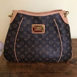 Knock off Louis Vuitton handbag.